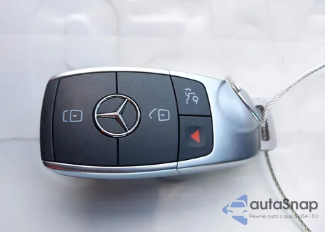 2020 Mercedes-Benz Glc 300 4Matic z USA, uszkodzony, nr VIN W1N0G8EB9LF771846